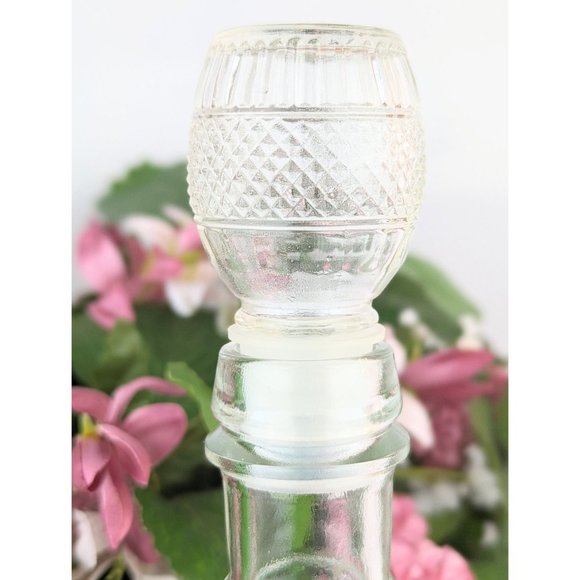 Vintage Clear Glass 1975 Whiskey Liquor Decanter with Stopper 70s Water Decanter - Picture 6 of 9